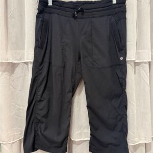 lululemon athletica Charcoal Capris